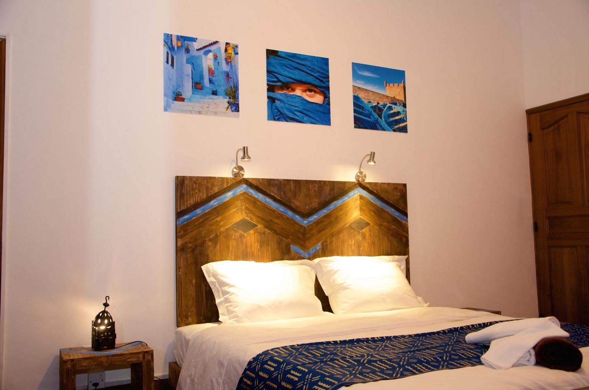 Double Room with Balcony and Sea View,800903967:JPEG